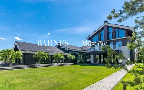 3-этажный коттедж 1 770 м² без отделки