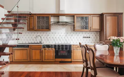 2-УРОВНЕВАЯ КВАРТИРА С ОТДЕЛКОЙ 1 000 М² НА 1 ЭТАЖЕ