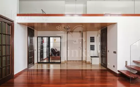 2-УРОВНЕВАЯ КВАРТИРА С ОТДЕЛКОЙ 1 000 М² НА 1 ЭТАЖЕ