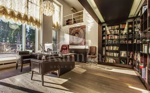 2-этажный коттедж 1 328 м² с отделкой