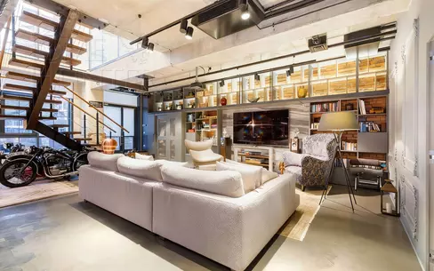 2-УРОВНЕВЫЕ АПАРТАМЕНТЫ С ОТДЕЛКОЙ 180 М² НА 1 ЭТАЖЕ