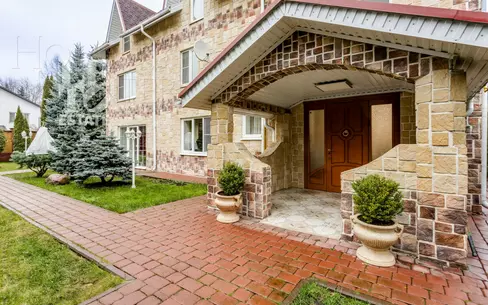 2-этажный коттедж 815 м² с отделкой