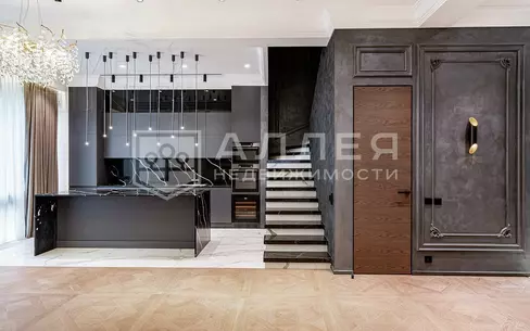 3-этажный таунхаус 239 м² с отделкой