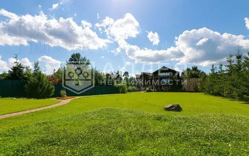 2-этажный коттедж 1 400 м² с отделкой