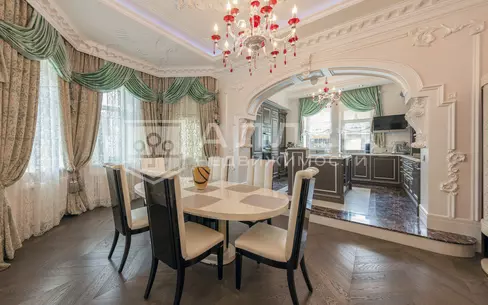 2-этажный коттедж 935 м² с отделкой