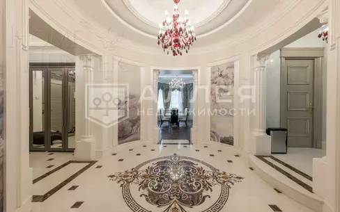 2-этажный коттедж 935 м² с отделкой