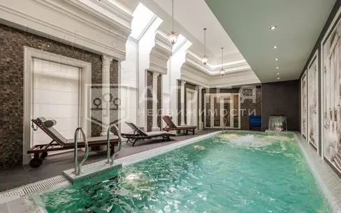 2-этажный коттедж 935 м² с отделкой