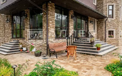 2-этажный коттедж 750 м² с отделкой