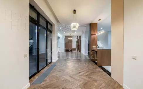 2-этажный коттедж 323 м² с отделкой