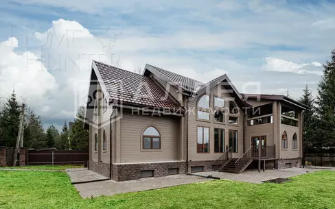 2-этажный коттедж 560 м² с отделкой