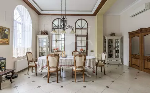 2-этажный коттедж 717 м² с отделкой