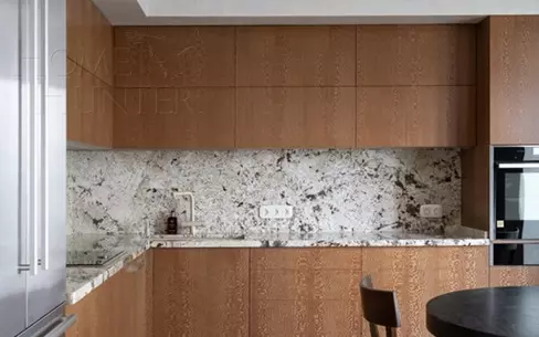 4-КОМН. КВАРТИРА С ОТДЕЛКОЙ 130 М² НА 18 ЭТАЖЕ