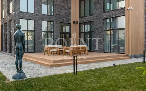 2-этажный коттедж 250 м² с отделкой