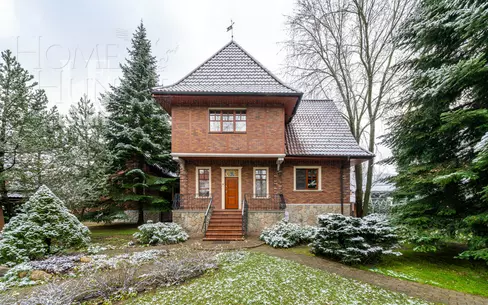 2-этажный коттедж 490 м² с отделкой