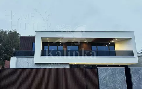 2-этажный коттедж 560 м² без отделки