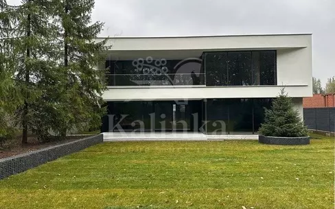 2-этажный коттедж 560 м² без отделки