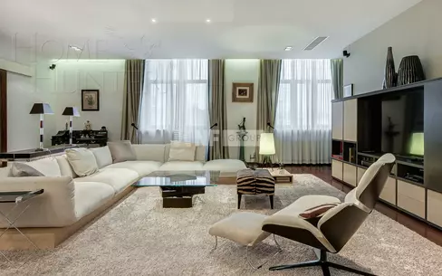 4-КОМН. КВАРТИРА С ОТДЕЛКОЙ 210.3 М² НА 3 ЭТАЖЕ