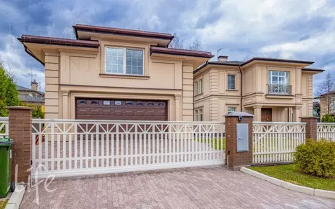 2-этажный коттедж 427 м² с отделкой