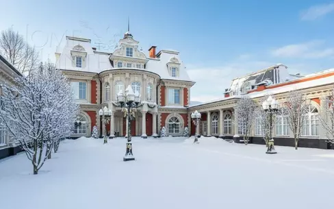 2-этажный коттедж 1 800 м² с отделкой