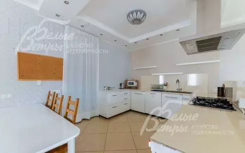 2-этажный таунхаус 308 м² с отделкой