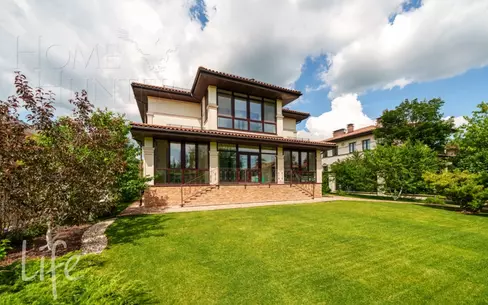 2-этажный коттедж 355 м² с отделкой