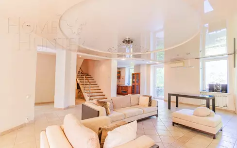 2-этажный коттедж 350 м² с отделкой