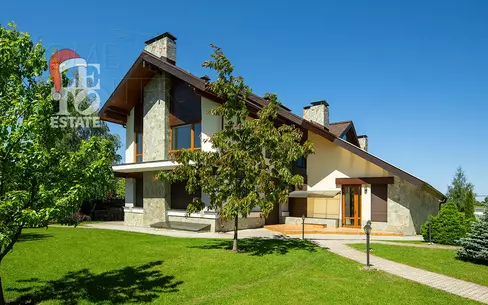 2-этажный коттедж 962.1 м² без отделки