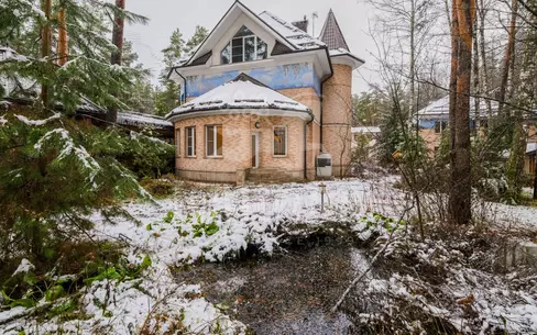 2-этажный коттедж 350 м² с отделкой