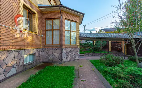 2-этажный коттедж 553.8 м² с отделкой