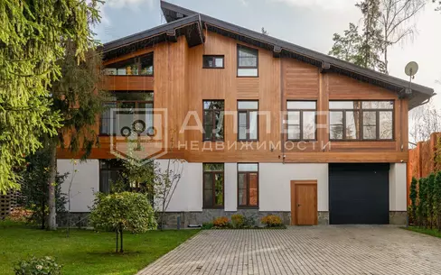 2-этажный коттедж 450 м² с отделкой