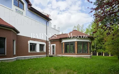 3-этажный коттедж 501.7 м² без отделки