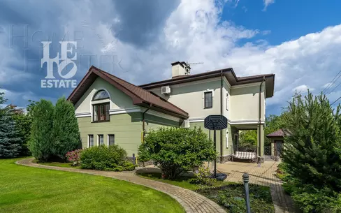 2-этажный коттедж 286.6 м² с отделкой