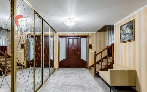 2-этажный коттедж 815 м² с отделкой