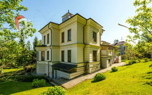 2-этажный коттедж 350 м² с отделкой