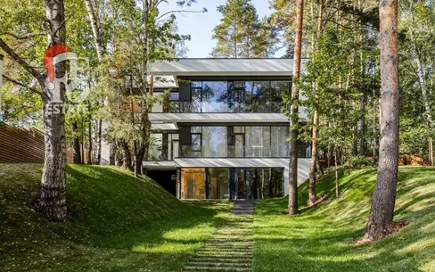 2-этажный коттедж 650 м² с отделкой