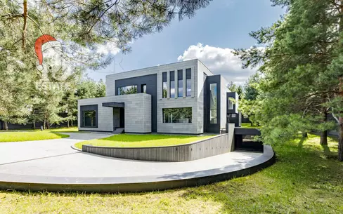 2-этажный коттедж 2 240 м² без отделки