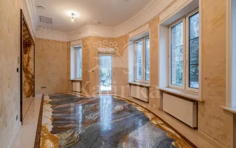 2-этажный коттедж 350 м² с отделкой