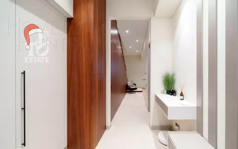 4-этажный таунхаус 278 м² с отделкой