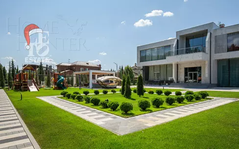 2-этажный коттедж 650 м² с отделкой