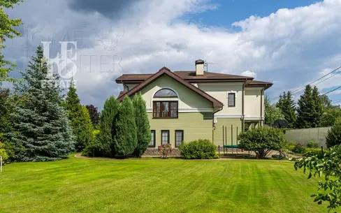 2-этажный коттедж 286.6 м² с отделкой