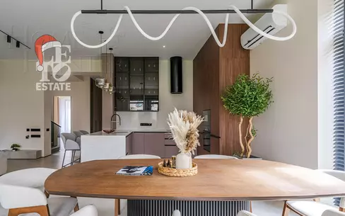 2-этажный коттедж 300 м² с отделкой