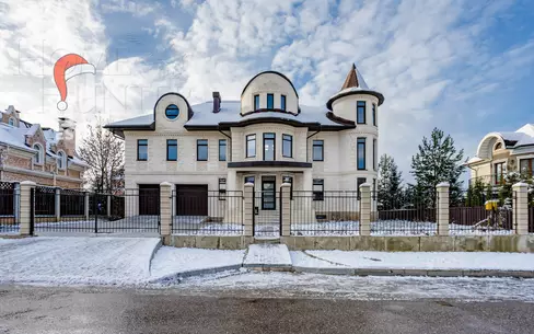 2-этажный коттедж 860 м² без отделки