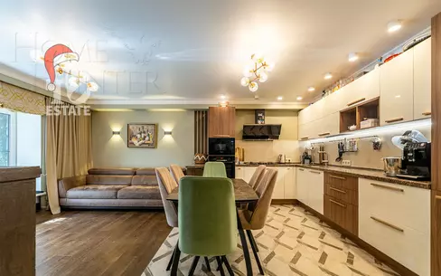 4-этажный таунхаус 220 м² с отделкой