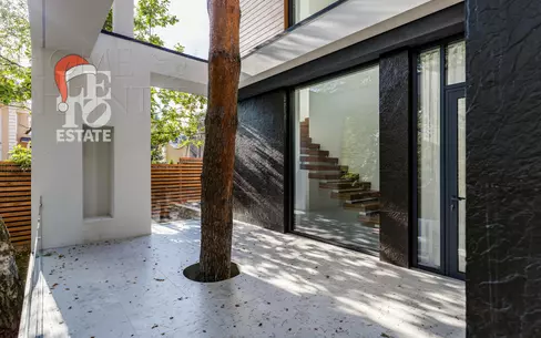 2-этажный коттедж 650 м² с отделкой