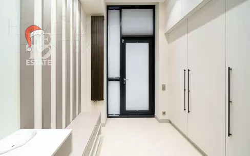 4-этажный таунхаус 278 м² с отделкой