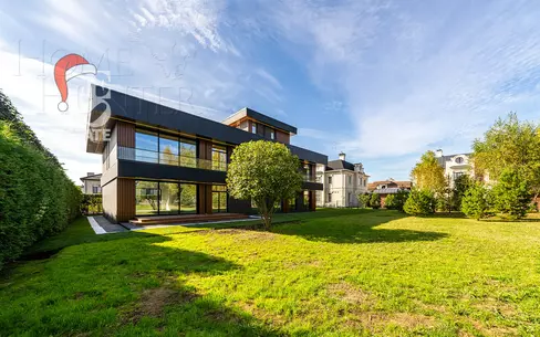 2-этажный коттедж 1 200 м² без отделки