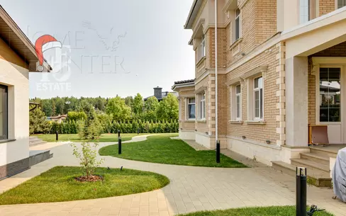 2-этажный коттедж 688 м² с отделкой