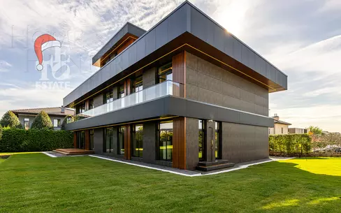 2-этажный коттедж 1 200 м² без отделки