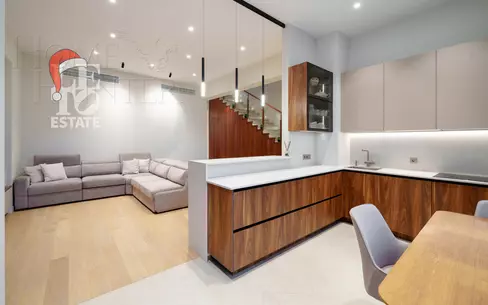 4-этажный таунхаус 278 м² с отделкой