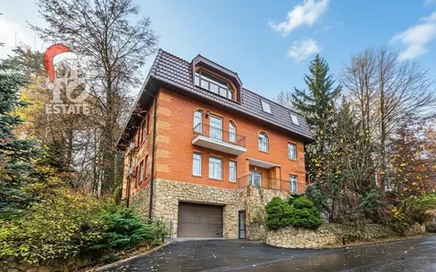 3-этажный коттедж 472 м² с отделкой